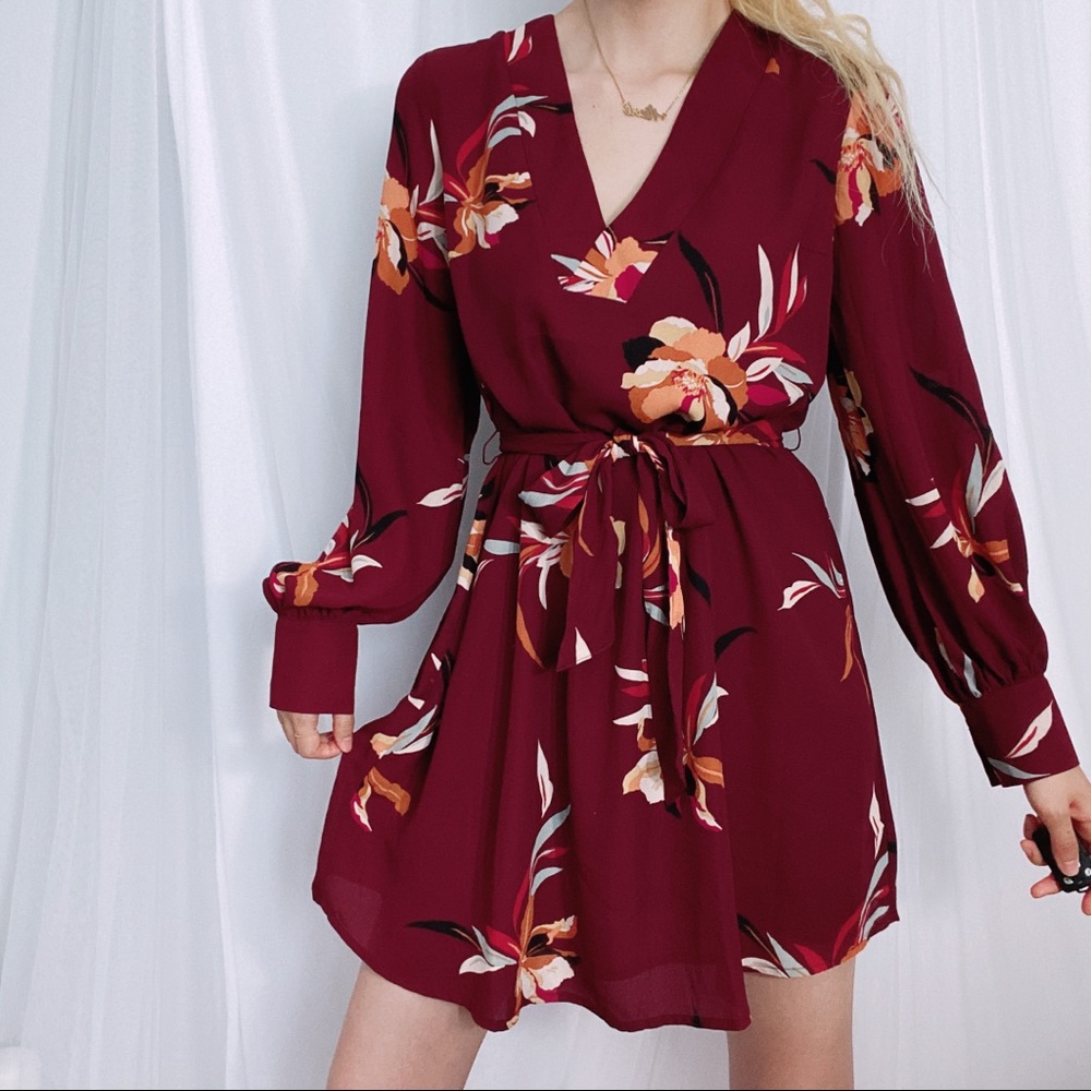 SOLD🎉Plum Floral Wrap Dress Long Sleeve Kimono - Picture 3 of 12